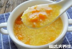 小米粥的功效与作用，能调节脾胃帮助产后