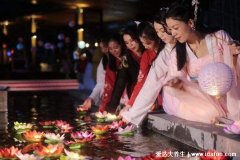 乞巧节的风俗活动有哪些，少女们用不同的