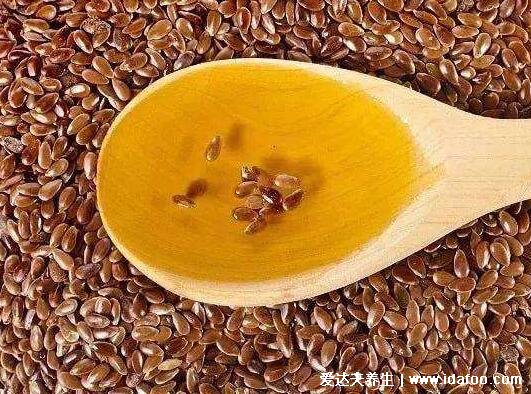 亚麻籽油的功效与作用,可减肥瘦身但是千万不能乱吃亚麻籽油