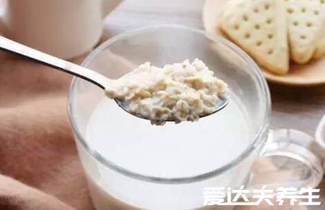 燕麦片的功效与作用及食用方法,降脂降糖、减肥人群的最佳选择