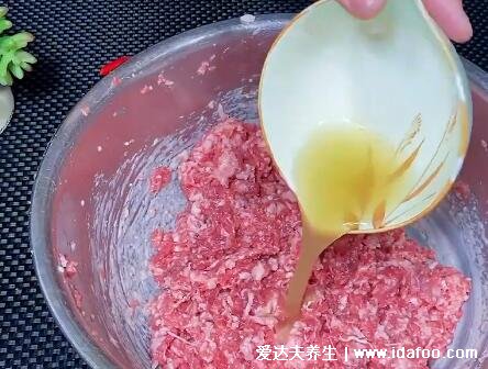 羊肉馅饺子配什么菜好,年夜饭试试韭菜馅附视频(韭菜补肾温阳)