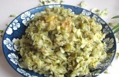 洋槐花怎么做好吃,拌面粉上锅蒸原汁原味